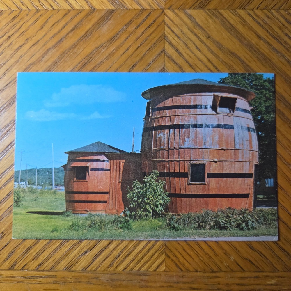 Pickle Barrel Cottage Grand Marais Michigan Upper Peninsula Postcard PB-333